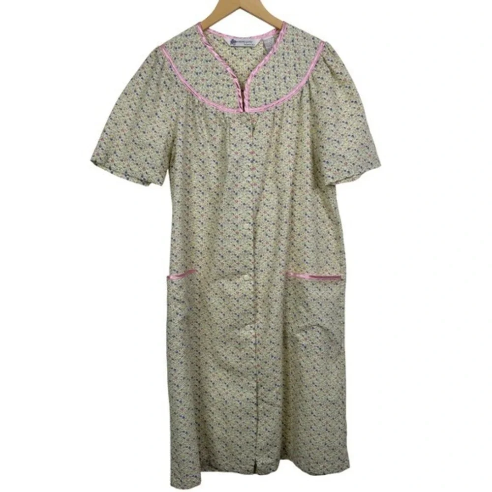 Morning Glory by Jasmine Rose Floral Robe Size M Button Front Pockets